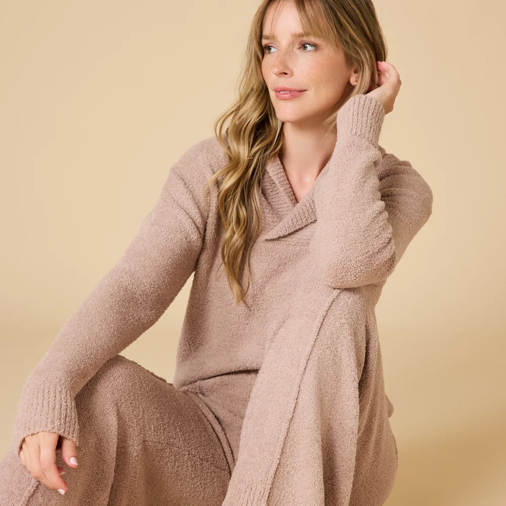 Ultra-Marshmallow Shawl Collar with Pintuck Pant - Image 12
